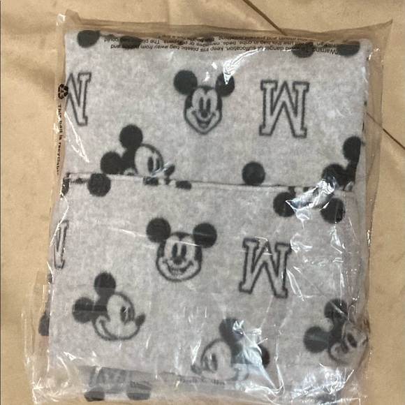 New Boys Disney Mickey Mouse Adaptive Quarter-Zip Microfleece Pullover - Picture 3 of 8